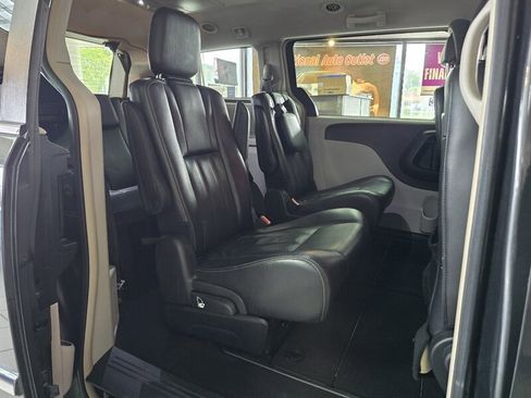 Used 2012 Chrysler Town & Country Touring w/ Entertainment Group #1 image 16