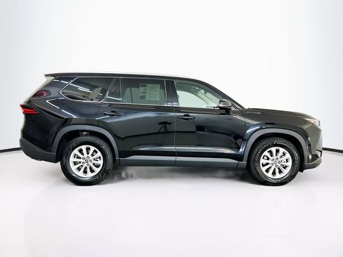 Used 2025 Toyota Grand Highlander XLE image 10