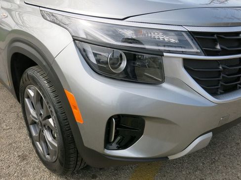 Used 2024 Kia Seltos LX AWD/4WD image 38