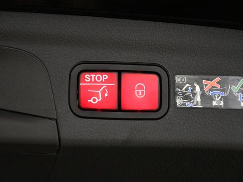 Used 2025 Mercedes-Benz GLE 350 4MATIC image 60