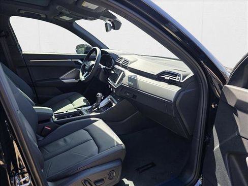 New 2025 Audi Q3 2.0T Premium w/ Convenience Package AWD/4WD image 12