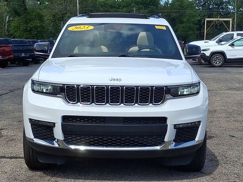 Used 2023 Jeep Grand Cherokee L Limited AWD/4WD image 29