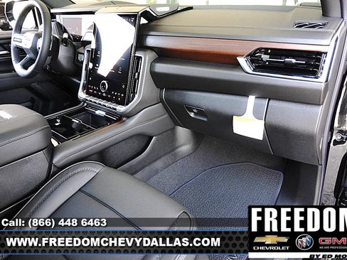 New 2026 GMC Yukon Denali w/ Sun & Power Step Package AWD/4WD image 12