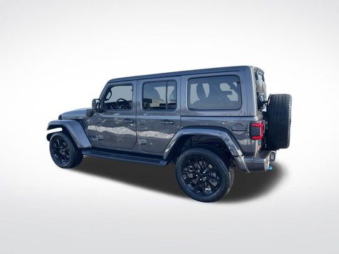 Used 2021 Jeep Wrangler Unlimited Sahara image 45