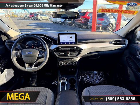 Used 2020 Ford Escape SE image 19