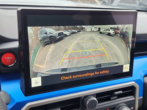 Used 2024 Toyota Tacoma TRD Sport w/ TRD Sport Upgrade Package image 19