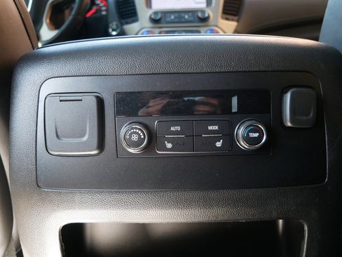 Used 2016 GMC Yukon Denali AWD/4WD image 13