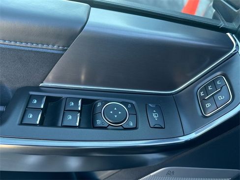 Used 2025 Ford F150 Platinum w/ FX4 Off-Road Package image 14