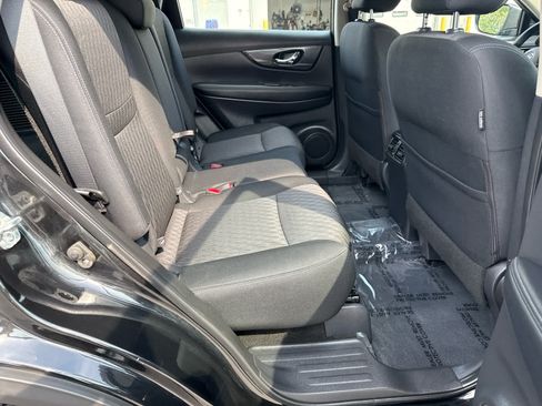 Used 2018 Nissan Rogue S AWD/4WD image 14
