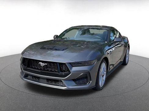 Used 2025 Ford Mustang GT Premium image 4
