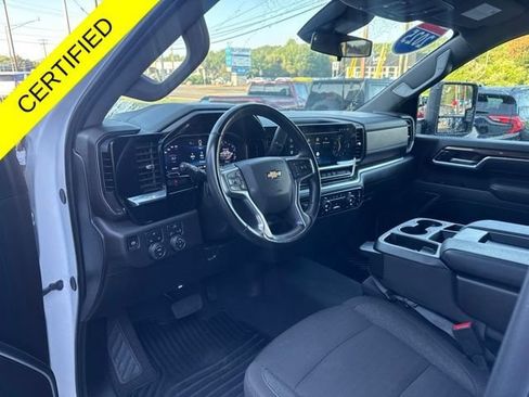 Used 2025 Chevrolet Silverado 2500 LT w/ Convenience Package AWD/4WD image 9