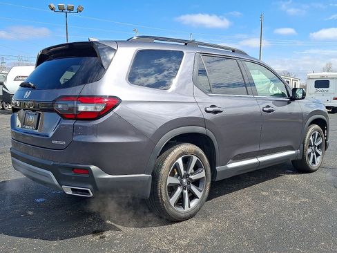 Used 2025 Honda Pilot Touring image 25