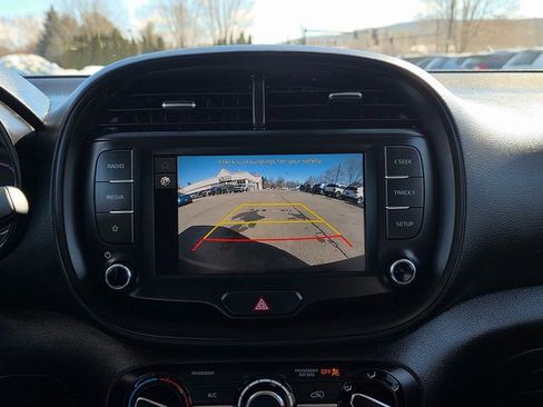 Certified 2025 Kia Soul LX w/ LX Technology Package image 26