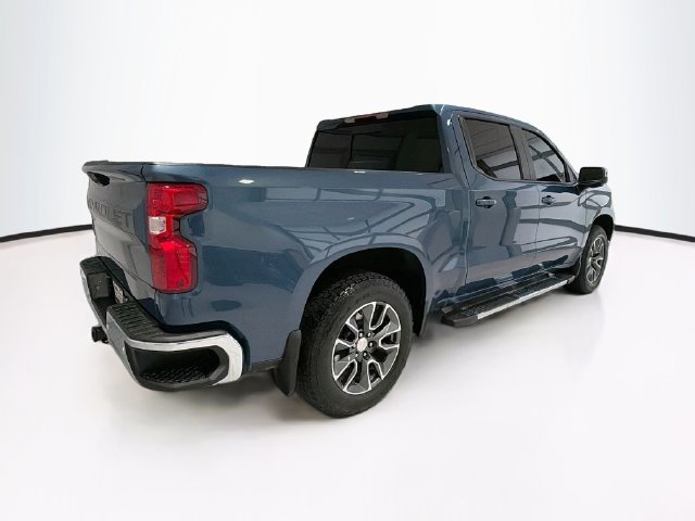 Used 2024 Chevrolet Silverado 1500 LT AWD/4WD image 7