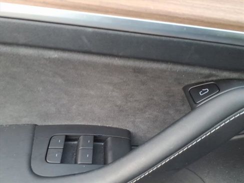 Used 2023 Tesla Model 3 Standard Range image 20