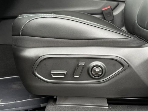 New 2025 Jeep Grand Cherokee L Limited w/ Luxury Tech Group II image 20