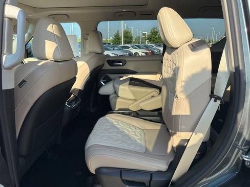 New 2026 Nissan Armada Platinum image 14