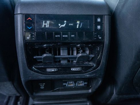 Used 2023 Jeep Grand Cherokee L Overland image 32