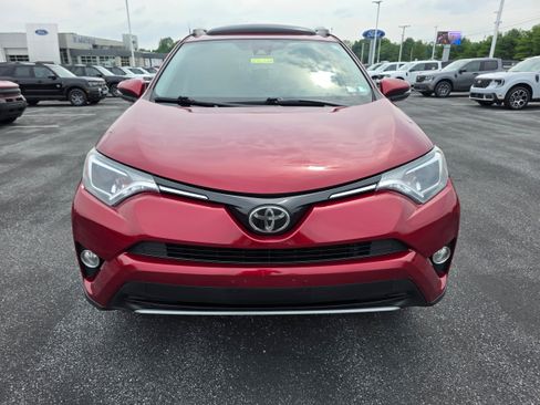 Used 2018 Toyota RAV4 XLE AWD/4WD image 8