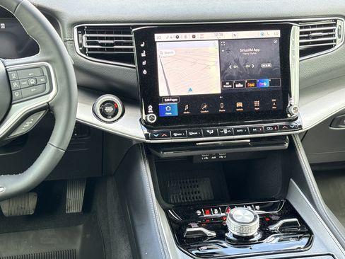 New 2026 Jeep Grand Wagoneer 4WD image 24