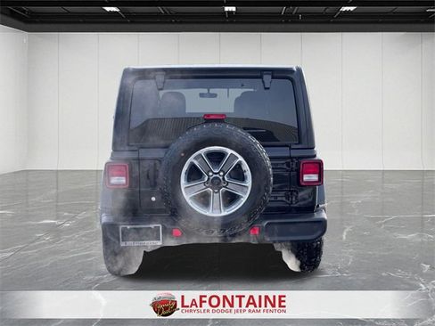 Used 2019 Jeep Wrangler Unlimited Sahara image 4