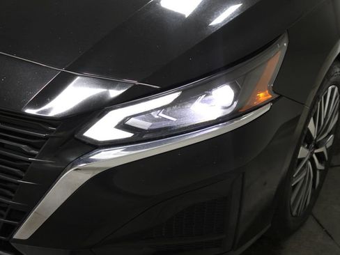 Used 2024 Nissan Altima 2.5 SV FWD image 50