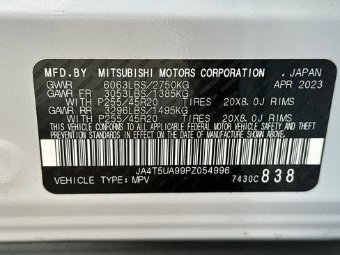 Used 2023 Mitsubishi Outlander 4WD Plug-In Hybrid image 41