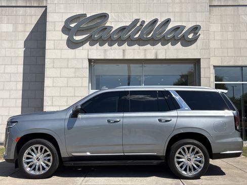 Used 2024 Cadillac Escalade Premium Luxury w/ LPO, Floor Liner Package image 10