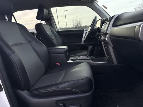 Used 2018 Toyota 4Runner SR5 Premium image 47