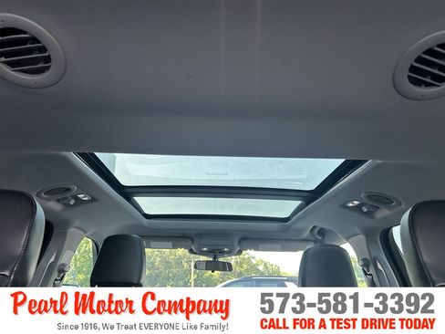 Used 2021 Ford Explorer XLT w/ Equipment Group 202A AWD/4WD image 26