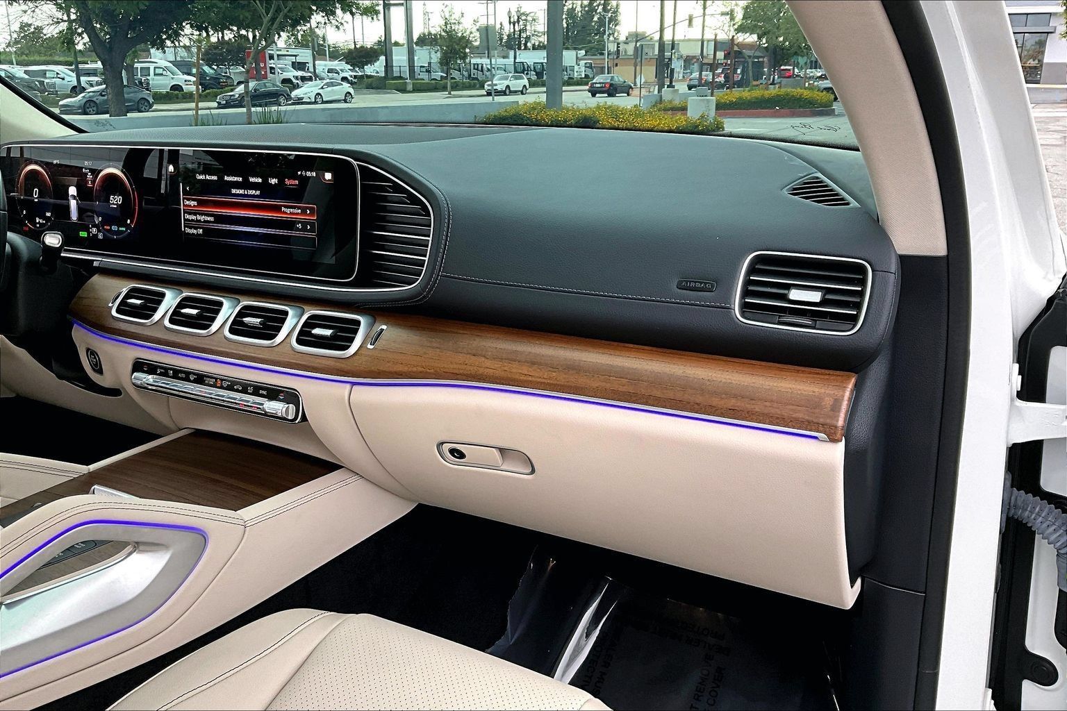 Used 2023 Mercedes-Benz GLS 450 4MATIC image 17
