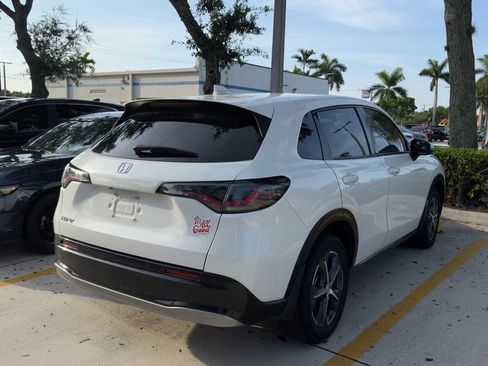 Used 2024 Honda HR-V EX-L image 10