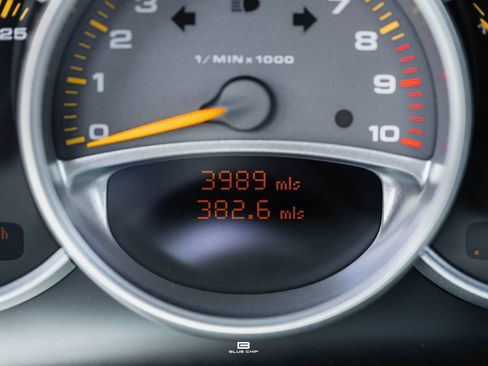 Used 2005 Porsche Carrera GT RWD image 36