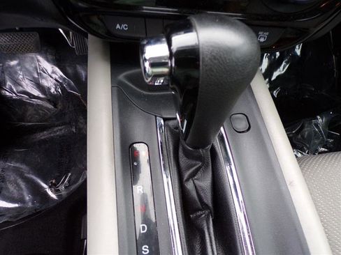 Used 2018 Honda HR-V LX image 34