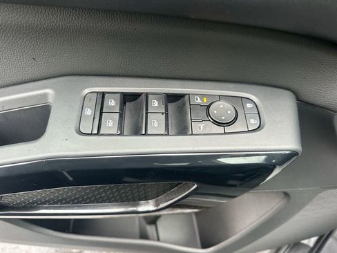 Used 2024 Nissan Pathfinder SV image 40