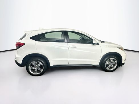 Used 2018 Honda HR-V LX image 10