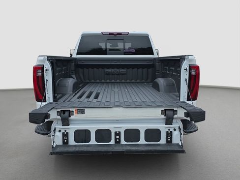 Used 2024 GMC Sierra 2500 SLT w/ SLT Premium Package AWD/4WD image 17