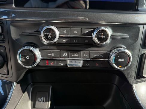 Used 2022 Ford F150 XLT w/ Equipment Group 302A High image 25