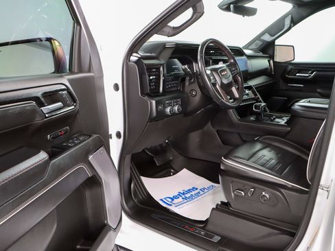 Used 2022 GMC Sierra 1500 AT4X AWD/4WD image 3