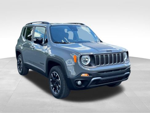 Used 2023 Jeep Renegade Latitude AWD/4WD image 1