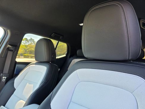 Used 2025 Chevrolet Equinox EV LT image 13