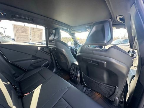 Certified 2025 BMW X3 xDrive30i w/ Premium Package image 28