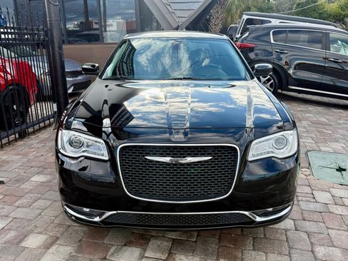 Used 2015 Chrysler 300 Limited w/ 300 Premium Group RWD image 4