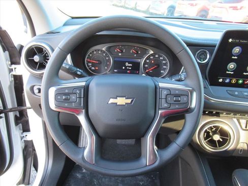 New 2025 Chevrolet Blazer LT image 16
