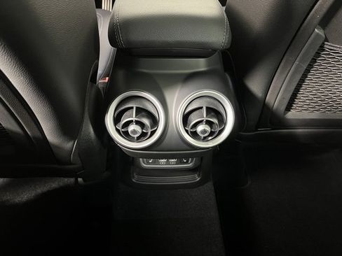 Used 2023 Alfa Romeo Stelvio Ti image 43