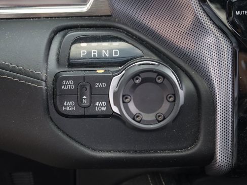 Used 2019 RAM 1500 Limited AWD/4WD image 9