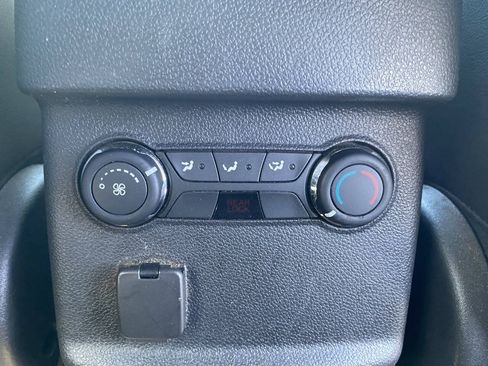 Used 2013 Ford Explorer XLT AWD/4WD image 24
