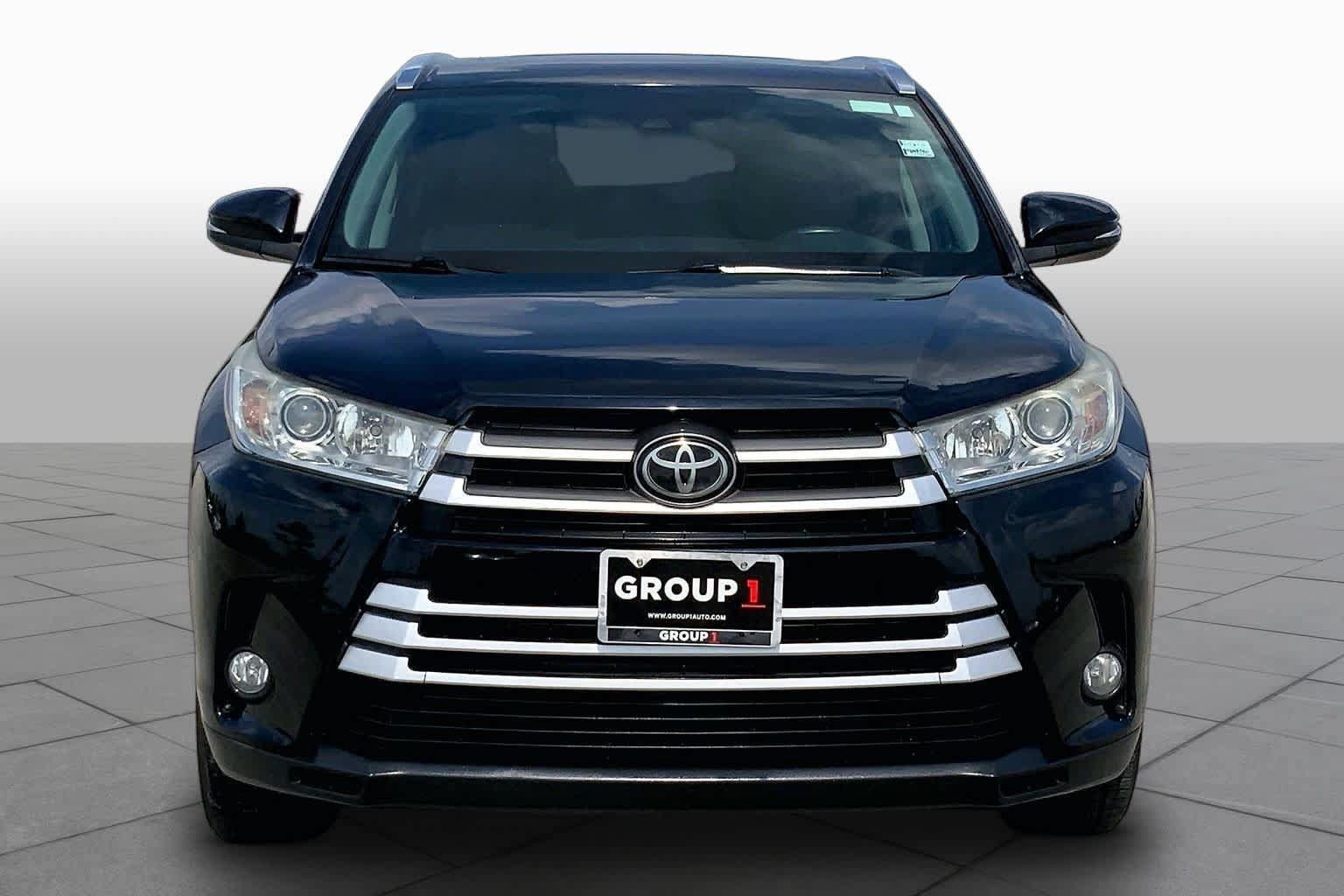 Used 2019 Toyota Highlander XLE AWD/4WD image 4