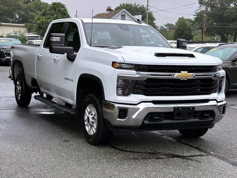 Used 2026 Chevrolet Silverado 2500 LT AWD/4WD image 5