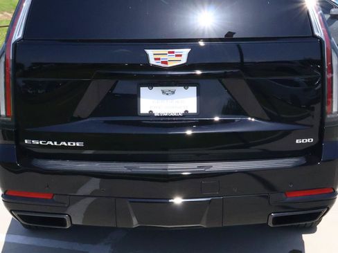 Certified 2025 Cadillac Escalade Sport Platinum AWD/4WD image 10